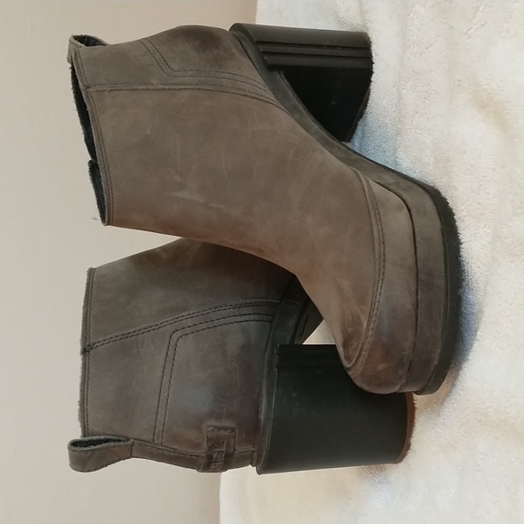 Sorel‎ Blake Waterproof Distressed Platform Bootie, Brownish Gray, Size 8 - Picture 1 of 12